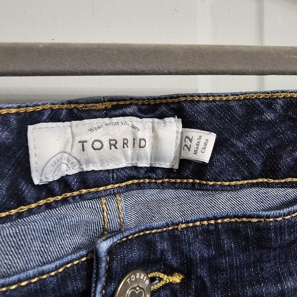 5 Inch Perfect Vintage Stretch Mid-Rise Short - Picture 3 of 5